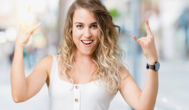 کسب درآمد از هوش مصنوعی: 17 راهکار، سوالات متداول و چالش‌ها